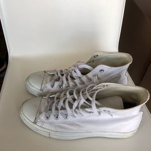 White leather monochrome hightop converse. Size 9 (runs big fits size 10)